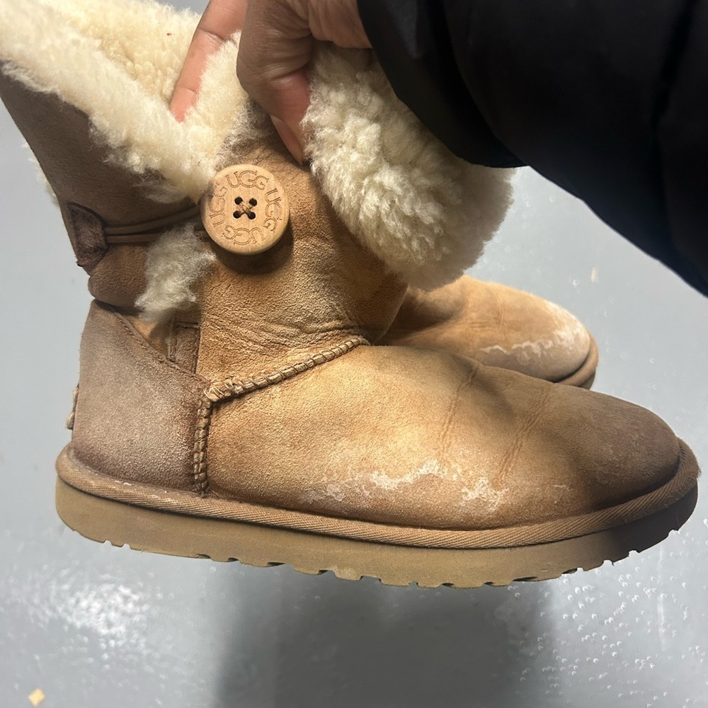 UGG - Bailey Button Boot - Picture 4 of 7